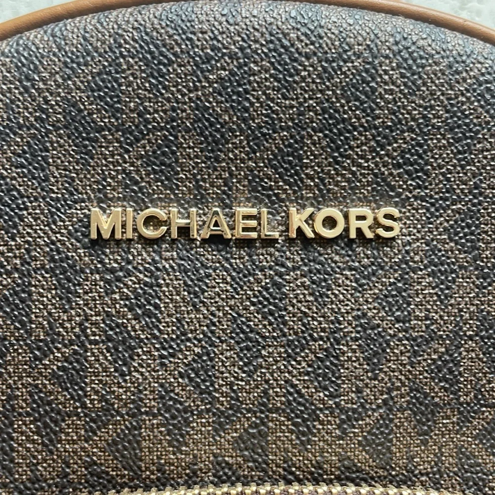 Michael Kors Large Abbey Backpack - Picture 6 of 11